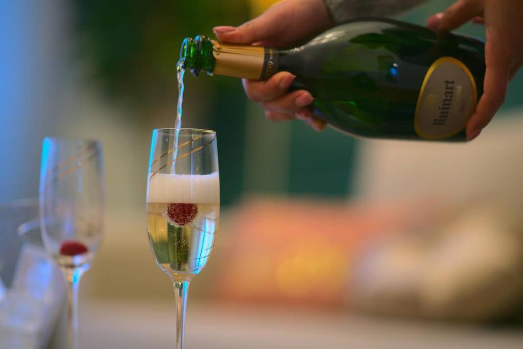 Royal Room Jacuzzi Haut De Gamme Centre Ville Miluza Zewnętrze zdjęcie