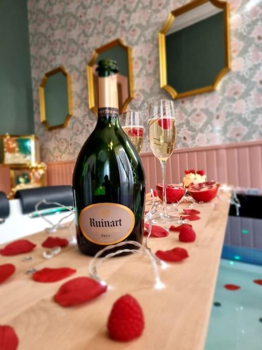 Royal Room Jacuzzi Haut De Gamme Centre Ville Miluza Zewnętrze zdjęcie