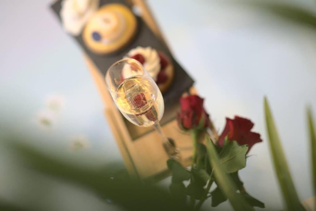 Royal Room Jacuzzi Haut De Gamme Centre Ville Miluza Zewnętrze zdjęcie